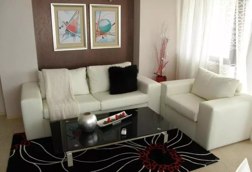 Huoneisto 2 Makuuhuonetta, Aparthotel Regina Mare