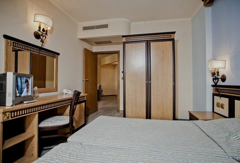 شقة غرفة نوم واحدة ذات إطلالة جانبية على البحر, Atrium Beach Hotel   All Inclusive