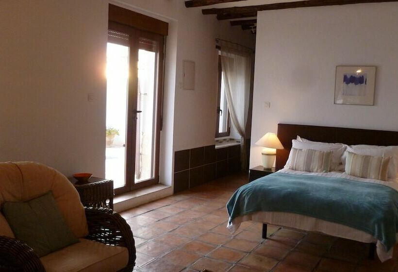 سوییت لوکس, Casa Pedro Barrera