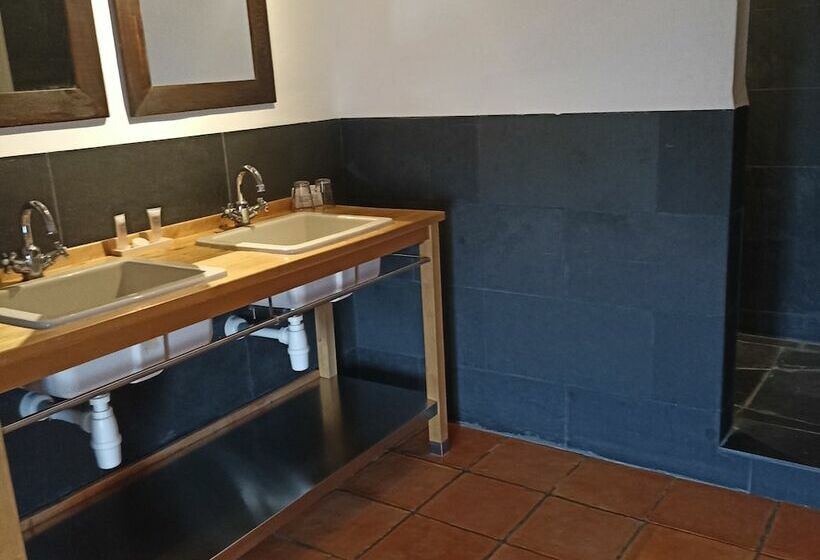 سوییت لوکس, Casa Pedro Barrera