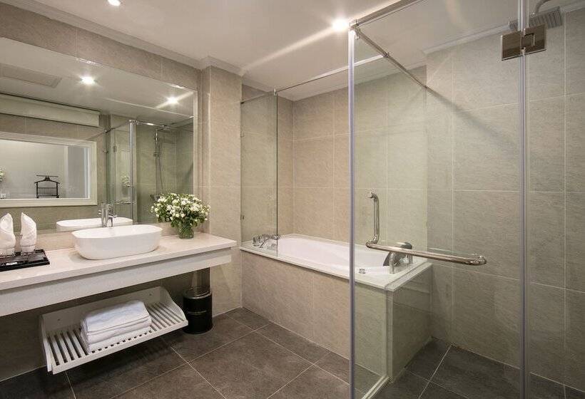 سوییت اجرایی, Flora Centre Hotel & Spa