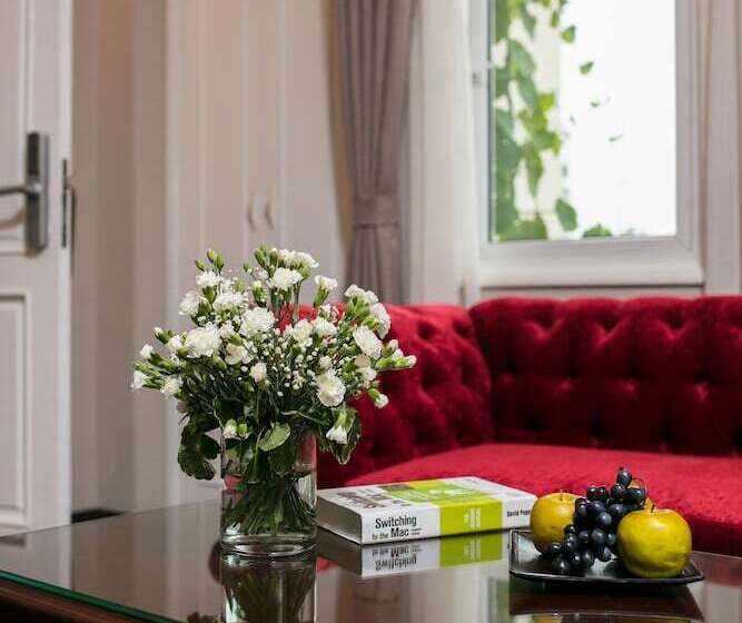 سوییت اجرایی, Flora Centre Hotel & Spa