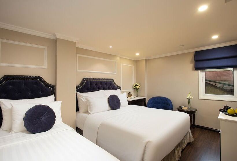 اتاق لوکس سه تخته, Flora Centre Hotel & Spa