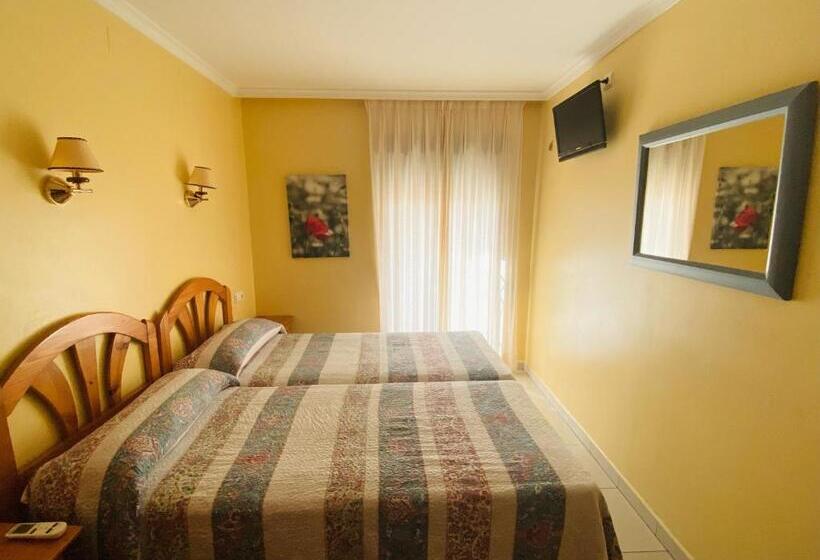 חדר סטנדרט, Hostal L'Anfora