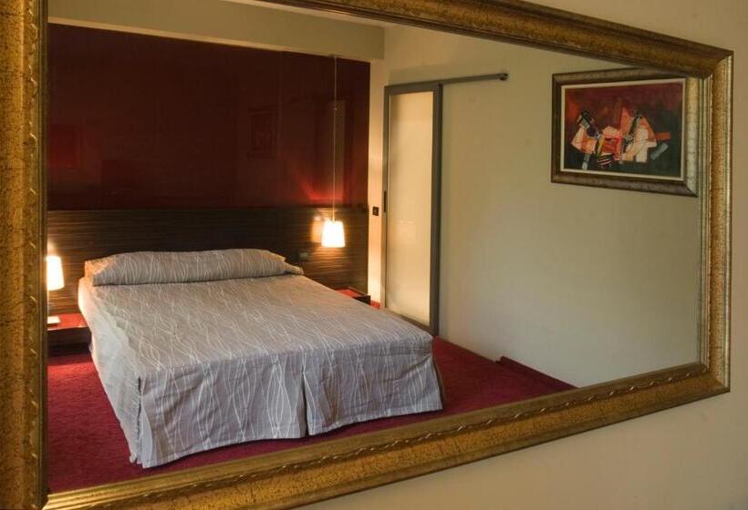 스탠다드 룸 가든 전망, Famous House