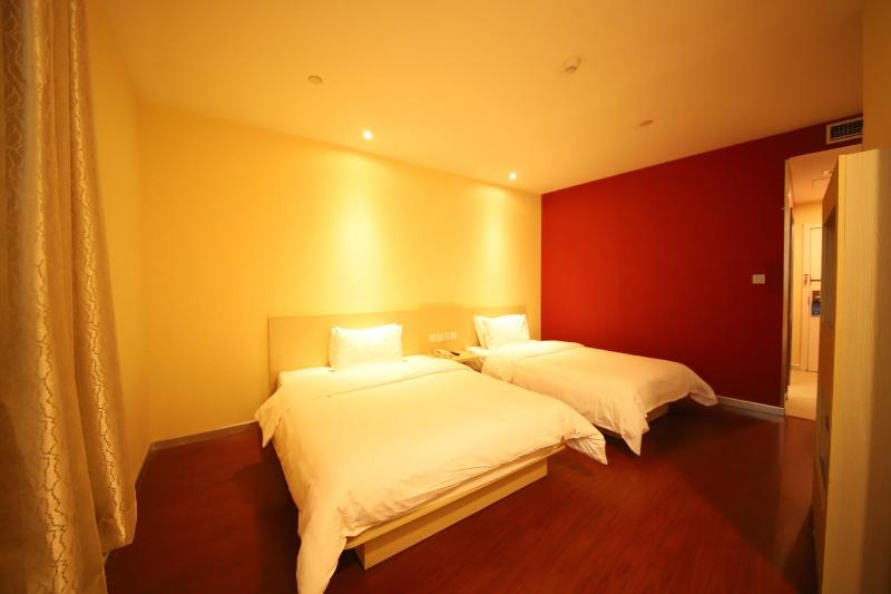 اتاق خانوادگی, Hanting