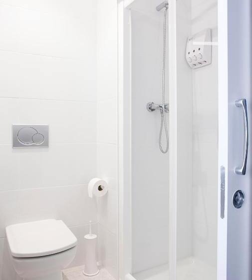 اتاق استاندارد یک نفره, Live & Dream