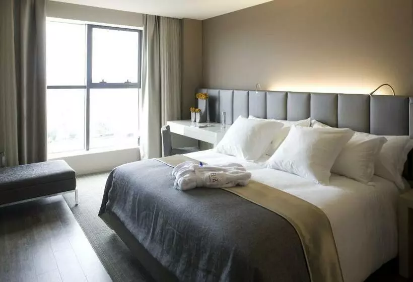 سوییت جونیور, Melia Braga Hotel & Spa