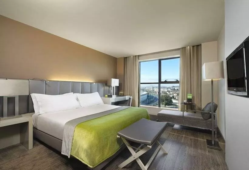 سوییت جونیور, Melia Braga Hotel & Spa