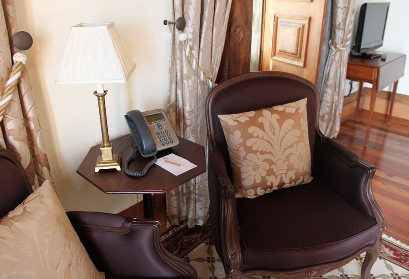 جناح, Parador Casa da Insua