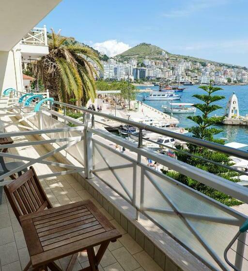 غرفة قياسية مطلّة علي البحر, Porto Eda