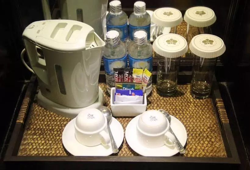 プールの見えるデラックスルーム, Ree Mohasambath Hotel & Resort