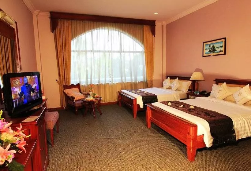プールの見えるデラックスルーム, Ree Mohasambath Hotel & Resort