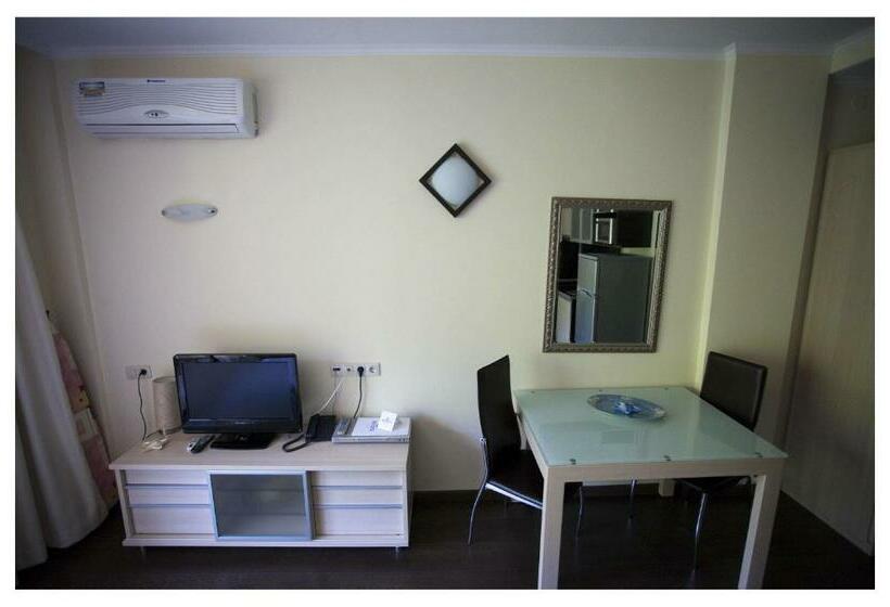 バルコニー付きスタンダードステューディオ, Aparthotel Regina Mare