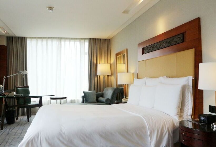 اتاق کلاس بیزنس, Renaissance Wuhan