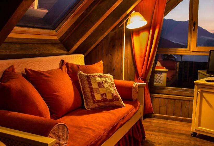 سوئیت پنت هاوس, Tierras De Arán