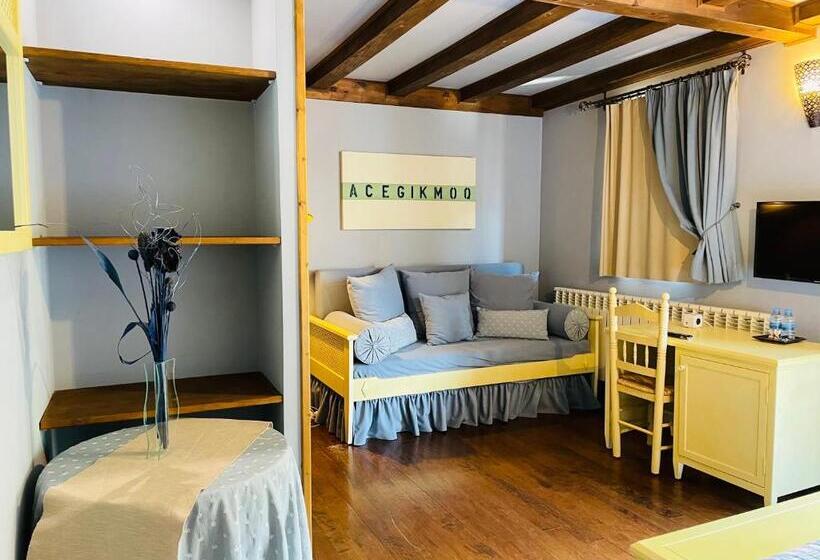 سوییت لوکس, Tierras De Arán