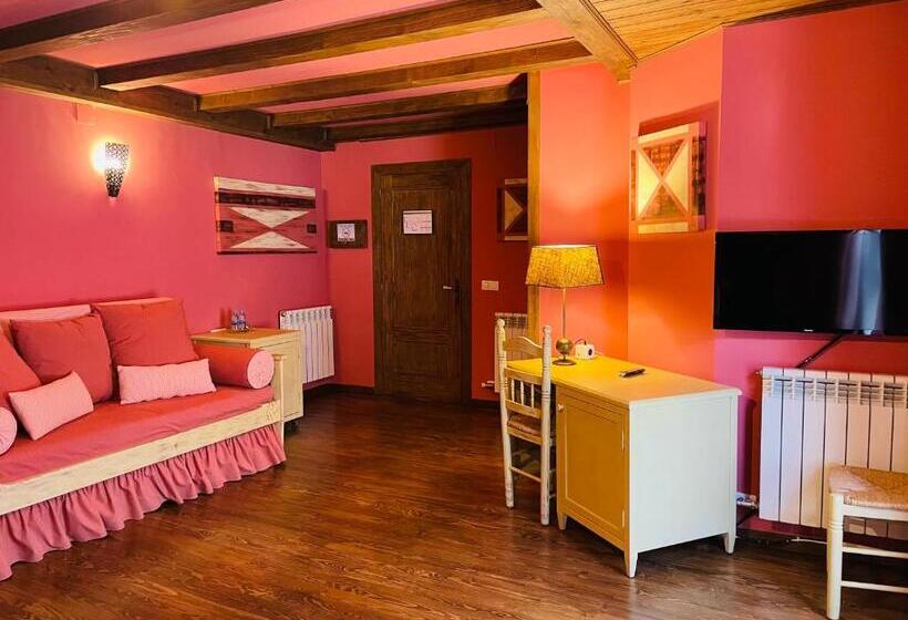 سوییت لوکس, Tierras De Arán