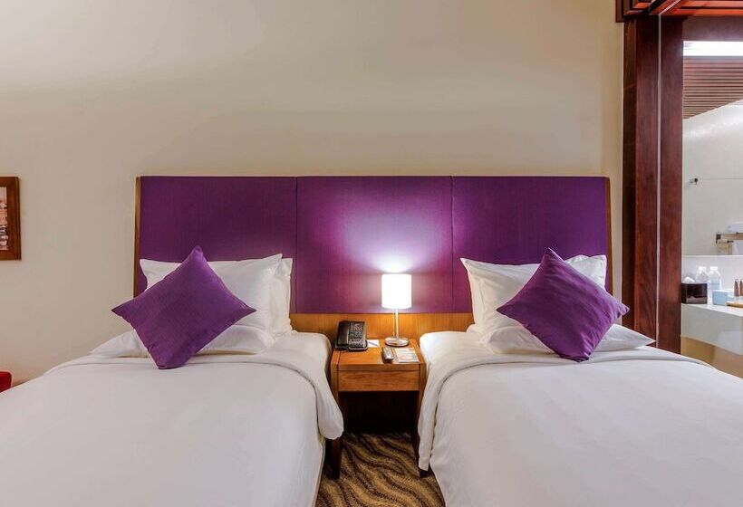 اتاق سوپریور با چشم‌انداز دریا, Novotel Nha Trang