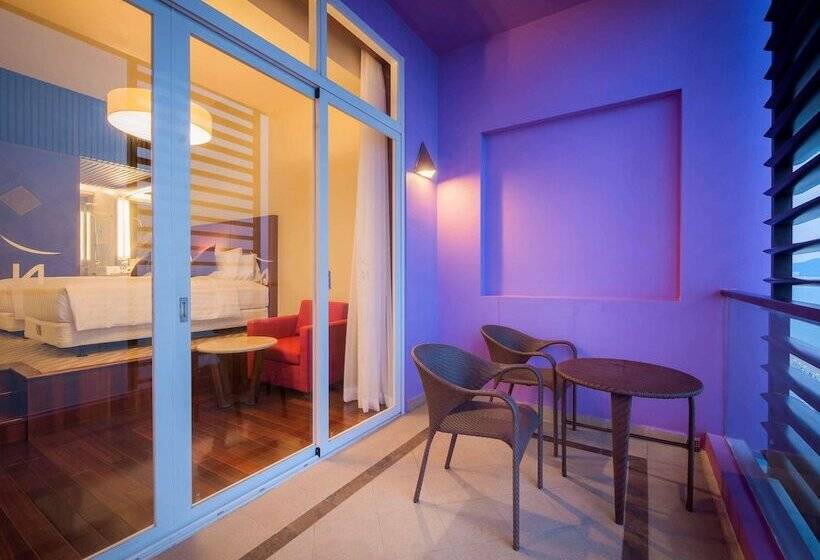 اتاق سوپریور با چشم‌انداز دریا, Novotel Nha Trang