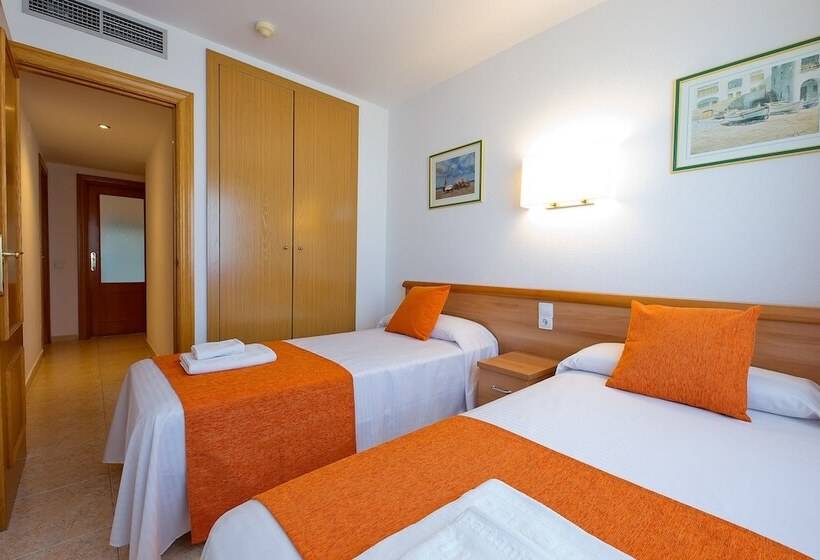 شقة عائلية, Pineda Park