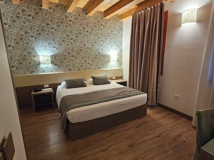 コンフォートルーム, Eco Unahotels Villa Costanza Venezia