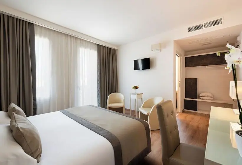 スーペリアージュニアスイート, Eco Unahotels Villa Costanza Venezia
