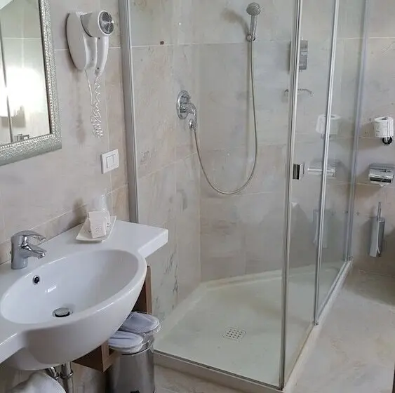 キングサイズベッドのスイートルーム, Eco Unahotels Villa Costanza Venezia
