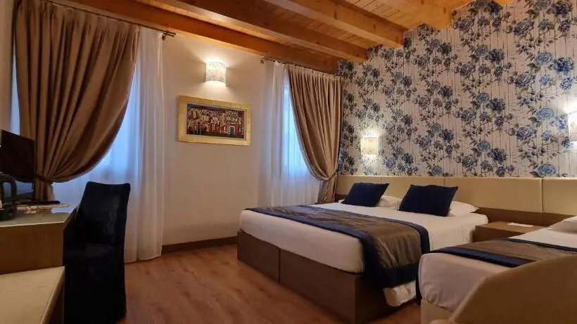 スタンダードトリプルルーム, Eco Unahotels Villa Costanza Venezia