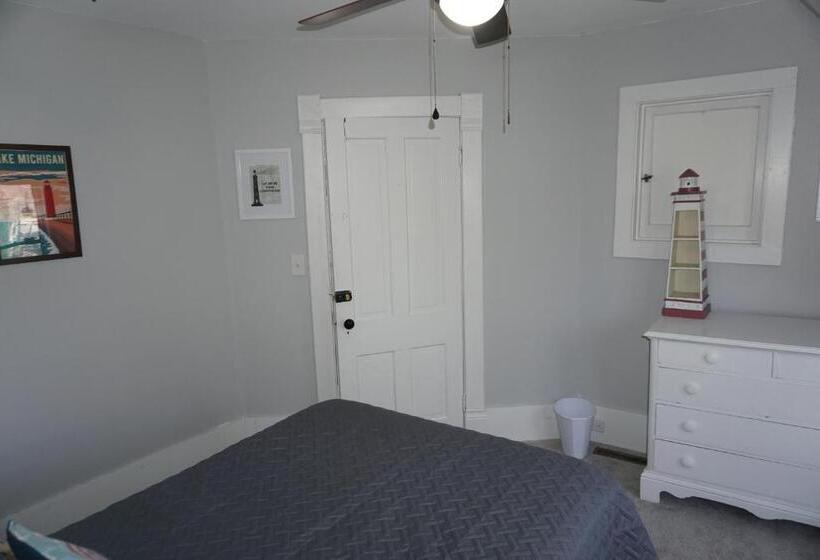 Номер Стандарт, Charlevoix House The Northside