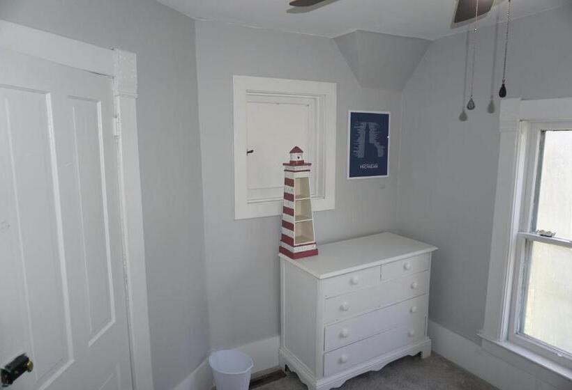 Номер Стандарт, Charlevoix House The Northside