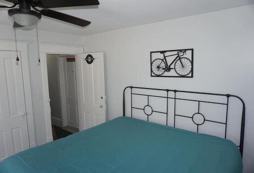 Стандартный Номер Кровать Кинг, Charlevoix House The Northside