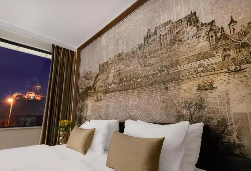 シティビューのスーペリアルーム, Grand Hotel Esztergom