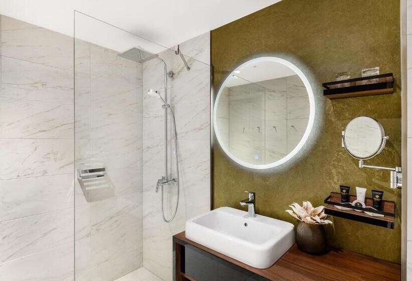 Номер Superior Вид на Город, Grand Hotel Esztergom