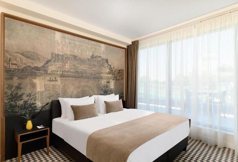 غرفة سوبيريور مطلة على المدينة, Grand Hotel Esztergom
