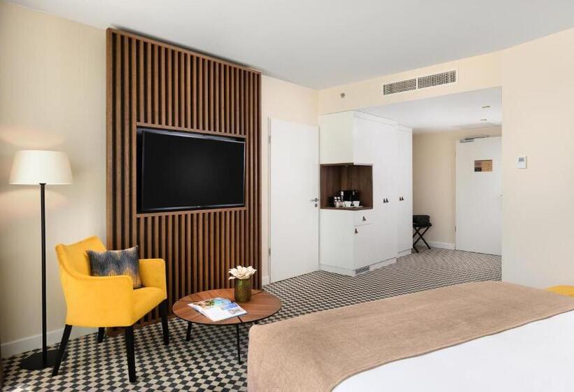 غرفة قياسية, Grand Hotel Esztergom