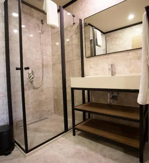 اتاق لوکس سه تخته, Beşiktaş Serenity