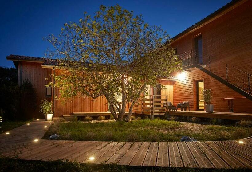 חדר סטנדרט מותאם לאדם עם מוגבלויות, Cote Phare