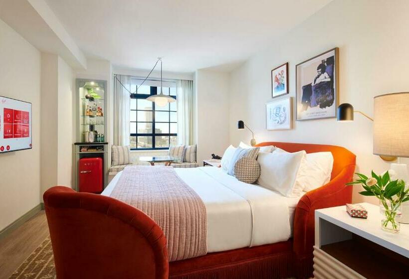 غرفة قياسية سرير كينج لذوى الإحتياجات الخاصة, Virgin Hotels New Orleans