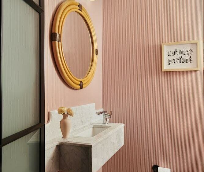 جناح مطل على المدينة, Virgin Hotels New Orleans