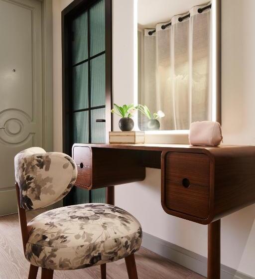 غرفة قياسية سرير كينج, Virgin Hotels New Orleans