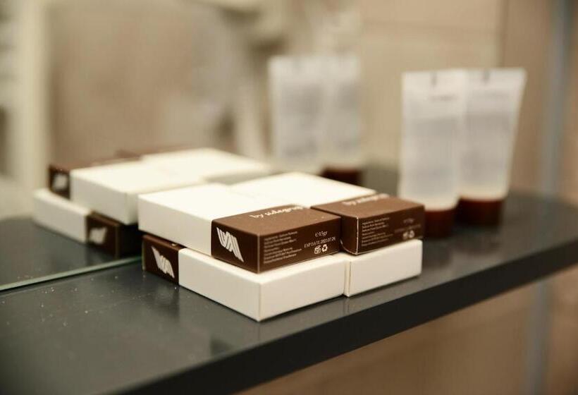 スタンダードルーム, Victoria Rooms