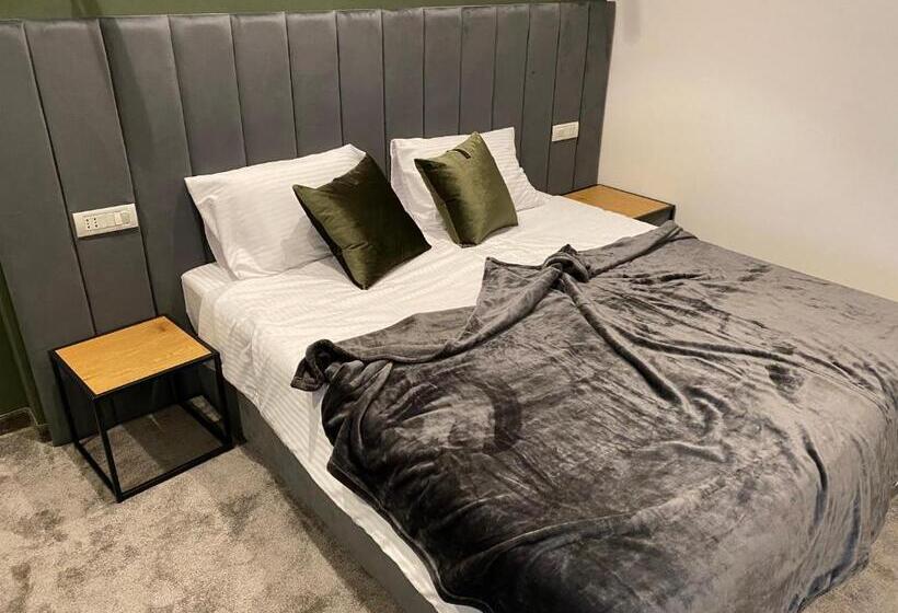 スタンダードルーム, Victoria Rooms