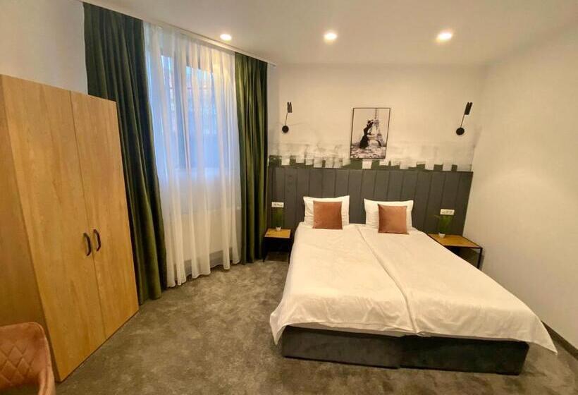 ベーシックルーム, Victoria Rooms