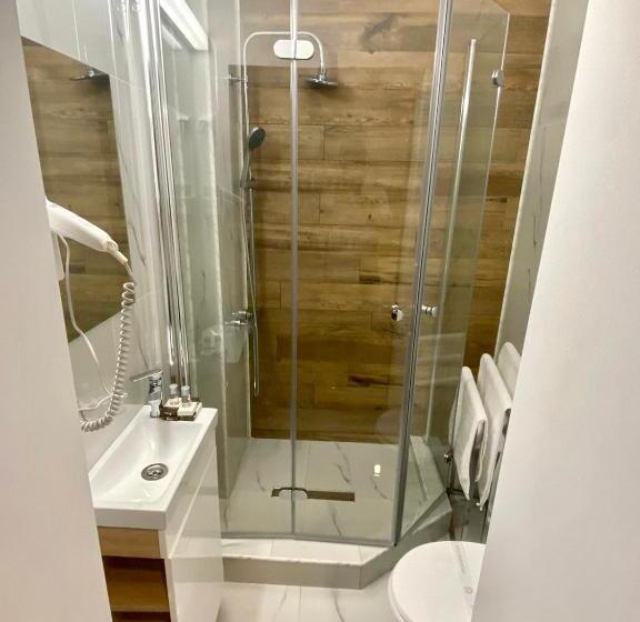 ベーシックルーム, Victoria Rooms