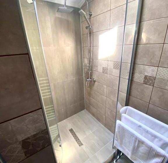 ベーシックルーム, Victoria Rooms