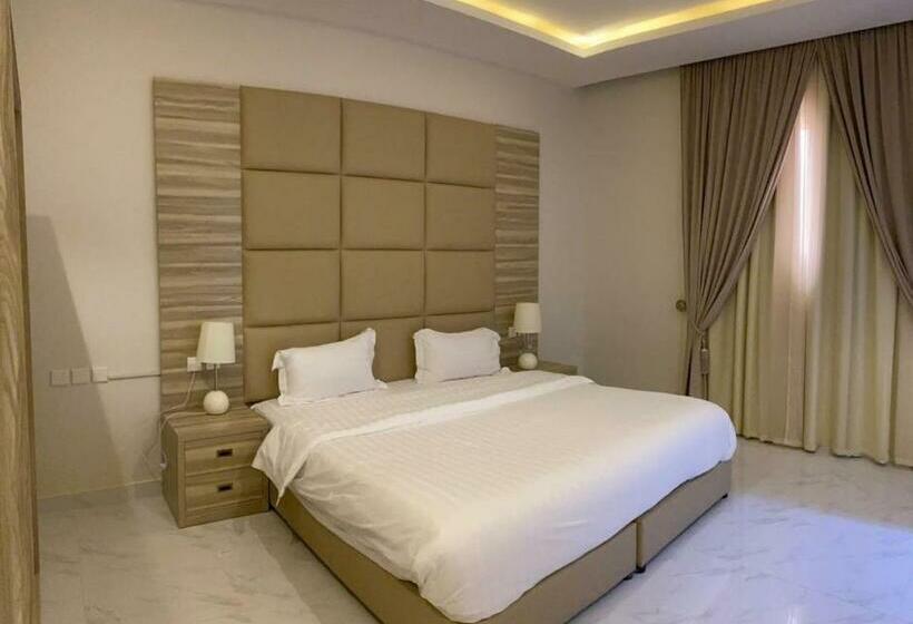 غرفة قياسية ثلاثية, روز للشقق الفندقية 2