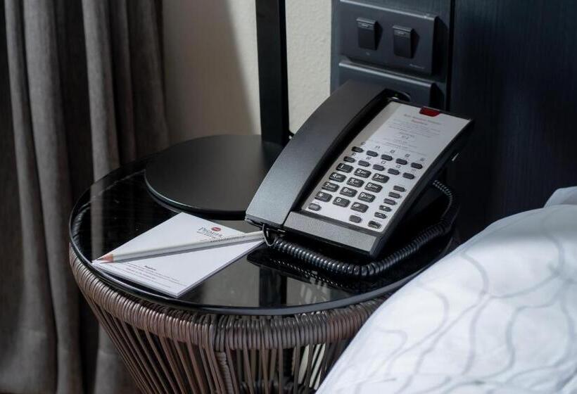 带大床的豪华间, Bayphere Hotel Pattaya Jc