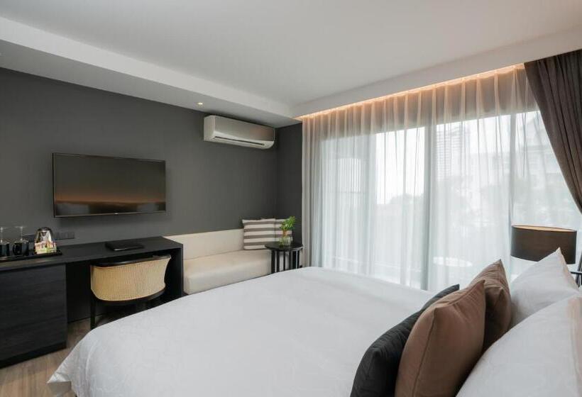 带大床的豪华间, Bayphere Hotel Pattaya Jc