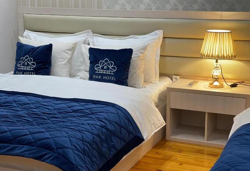 اتاق لوکس, Ipak